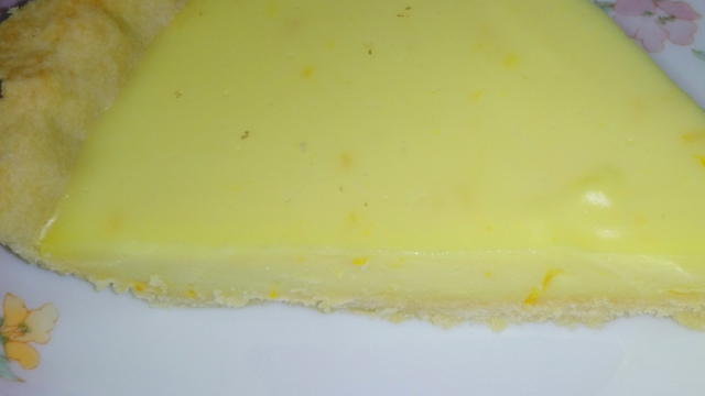 крашать десерт по вкусу.