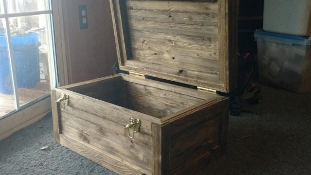  As always, I didn't use/check measurements, so I can't really help there.