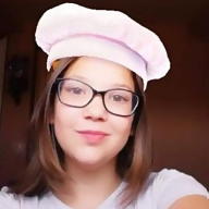 Lili Horváth avatar