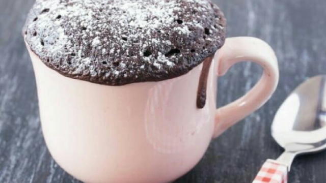 to! Ya tienes tu bizcochuelo en taza ☕ para microondas 😋... Y lo dejas 2:30 en el microondas.