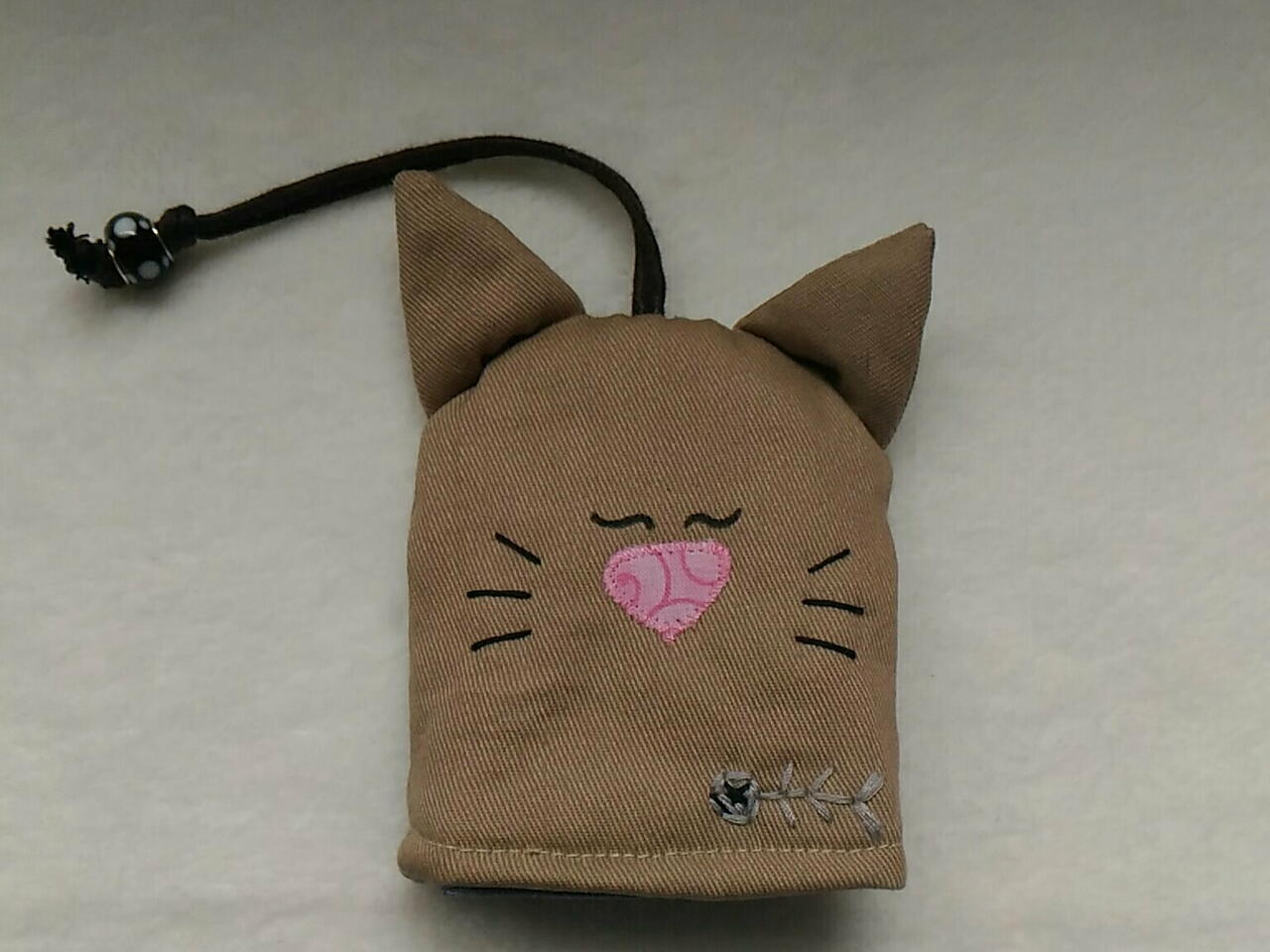 ideal para colgar en el bolso de mano niñas Beeria Llavero de metal con forma de gato hombres cumpleaños para niños etc. diseño de gato