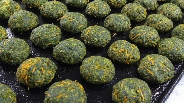 gr c/u dejarlos en una placa con aceite y marcar en el horno hasta que tomen cuerpo.