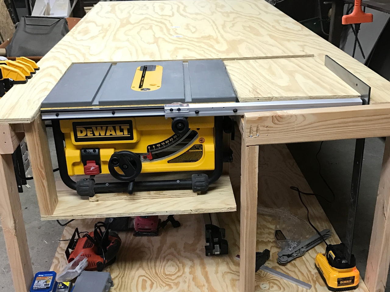 how to make table saw work table by travis craftlog