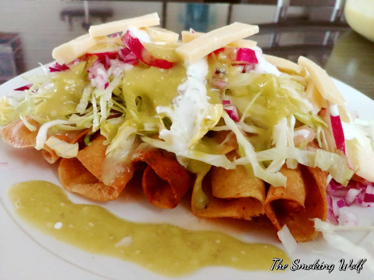 Receta de Tacos Dorados de Pollo | Video por Alejandro | Craftlog