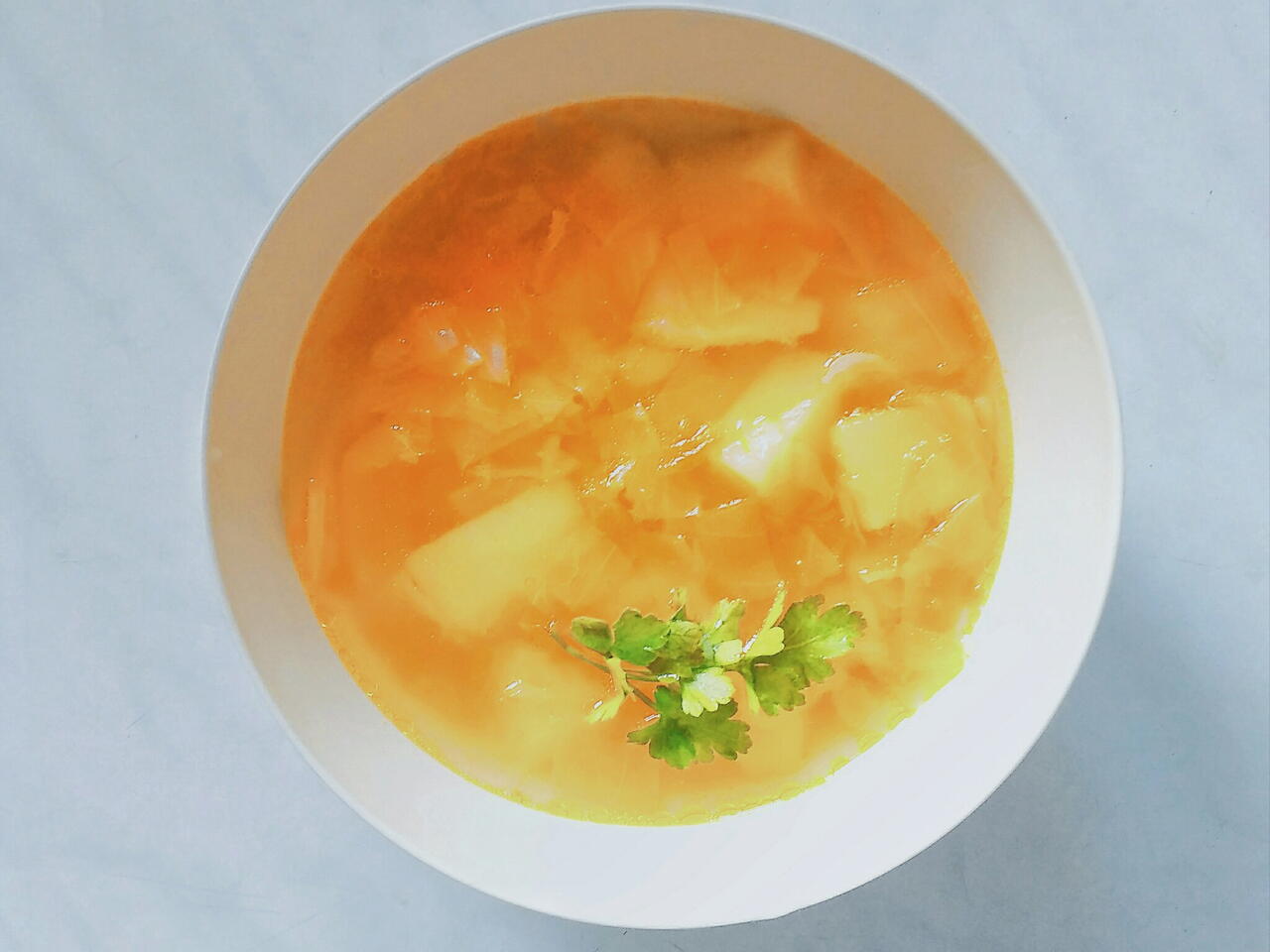 Овощной суп с капусты рецепт. Маленькая капуста для супа. Картофельный суп с морковью. Картофель морковь капуста. Суп картофельный мяса лук помидор морковь.