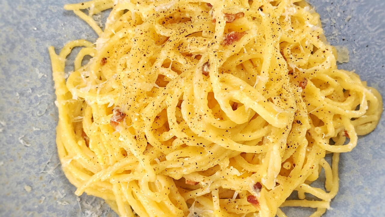 Bacon Spaghetti Carbonara simple and quick pasta